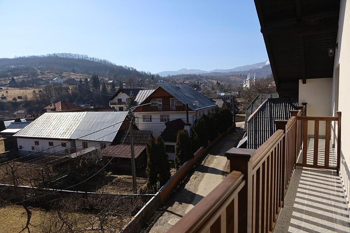 Casa Carmen Hotel Poienile Izei Exterior foto